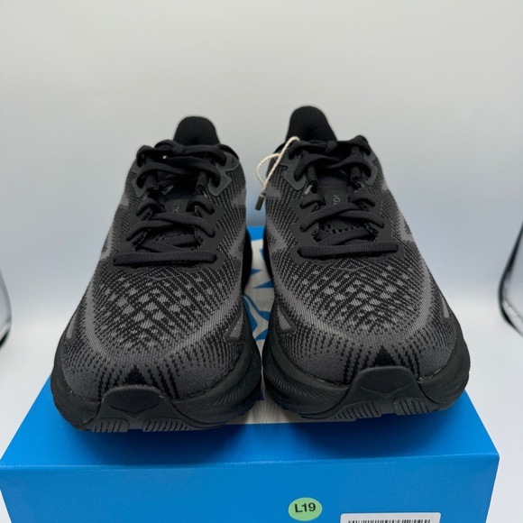 NWT Hoka Clifton 9 Women’s Running Shoes All Black Hoka one one NEW - Picture 6 of 14